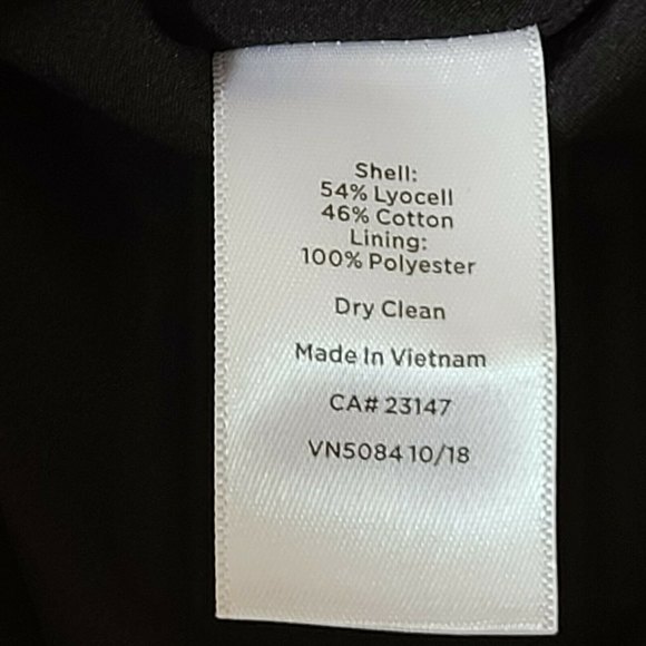 Talbots Petite Floral Pencil Skirt Back Vent Slit Black Pink Coral Size 8P NWT - Picture 8 of 10